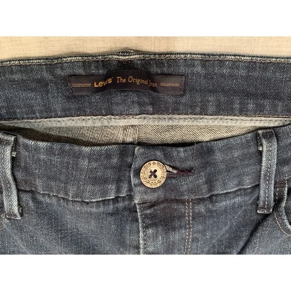 Levi's Jeans Women's Size 32 Dark Wash Denim Wide Leg - Picture 3 of 8